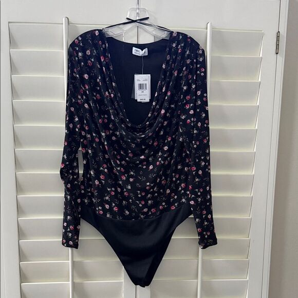 Tinsel Tops - Tinsel Black Floral Bodysuit